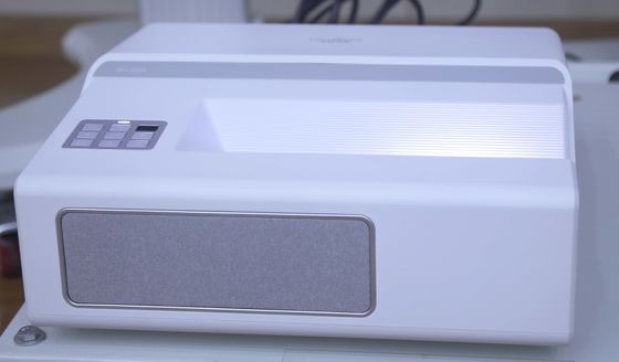 شراء يو إس تي ليزر ووكسجا دراسة الفصول الدراسية بروجكتر الرمي القصير 4K 4200lm online manufacture